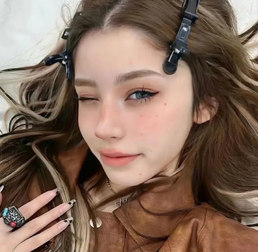 2025粤港澳大湾区春晚之周笔畅新歌首唱